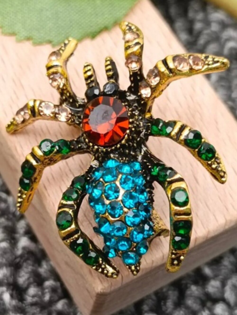 DESIGNER Goth Spider Gold Green/Red/Turquoise Crystal Brooch Pin**NEW!